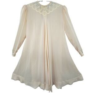 Vintage Beige Lace‑Collar Swing Dress—Belt with Knee Boots & Structured Coat (M)